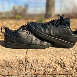 Nike low youth size 7